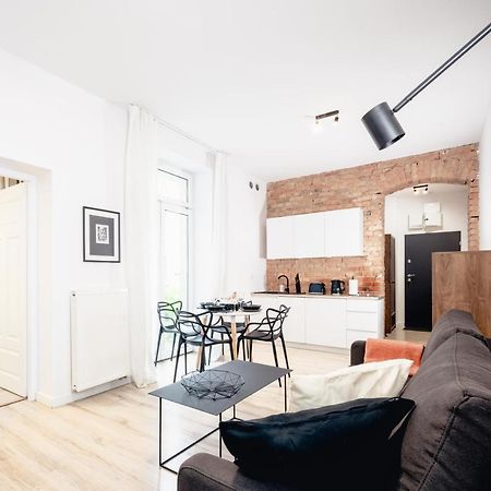 Apartamenty Pamiatkowa 11, 2 Rooms, Self Check In 24H Познан Екстериор снимка