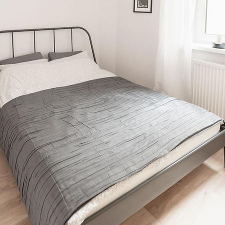 Apartamenty Pamiatkowa 11, 2 Rooms, Self Check In 24H Познан Екстериор снимка