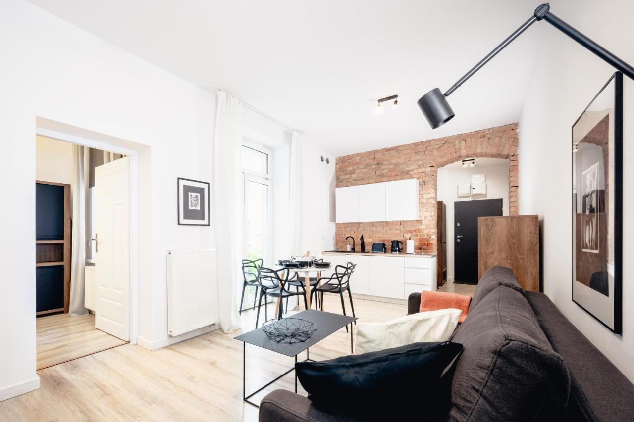 Apartamenty Pamiatkowa 11, 2 Rooms, Self Check In 24H Познан Екстериор снимка