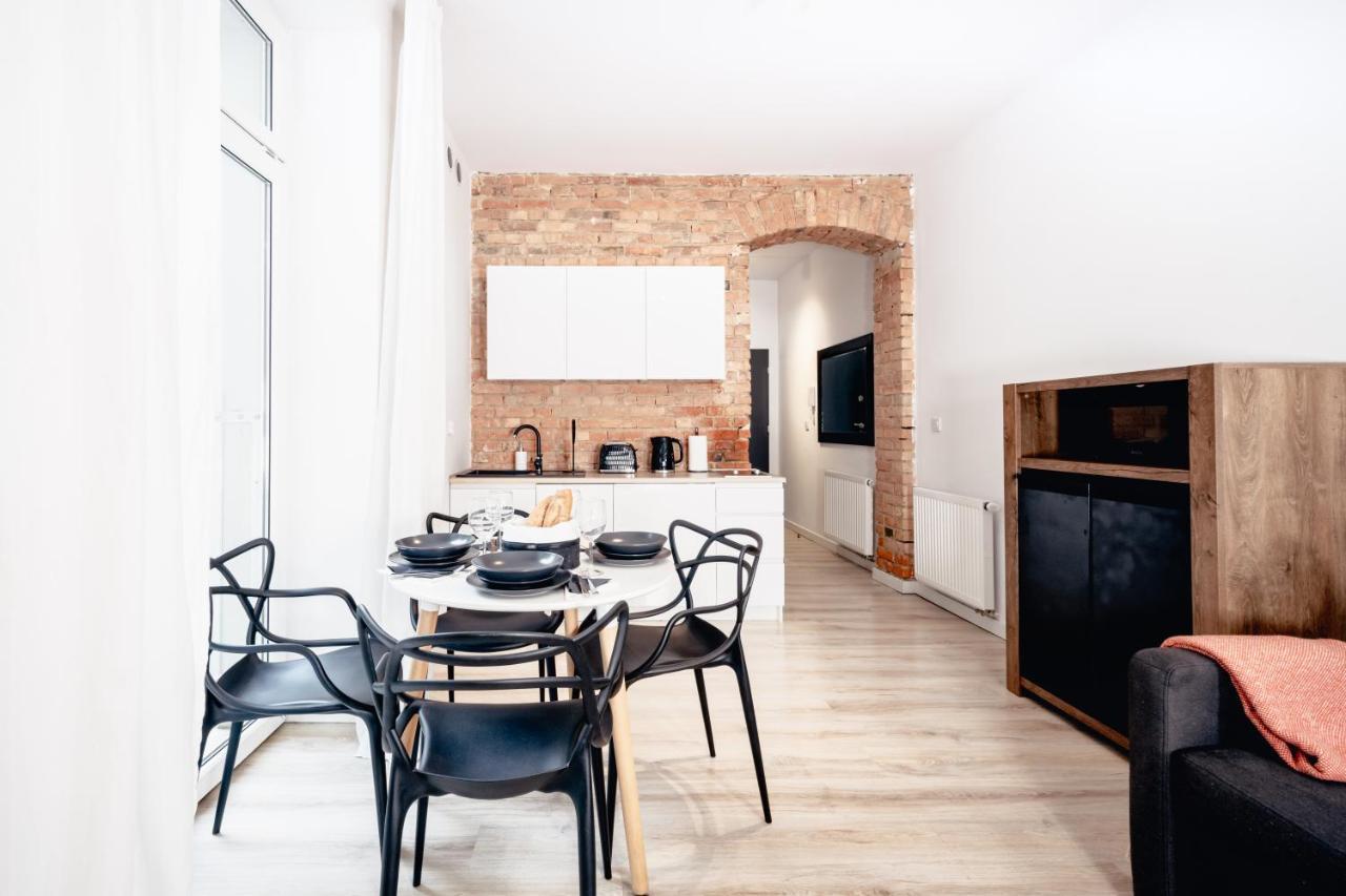 Apartamenty Pamiatkowa 11, 2 Rooms, Self Check In 24H Познан Екстериор снимка