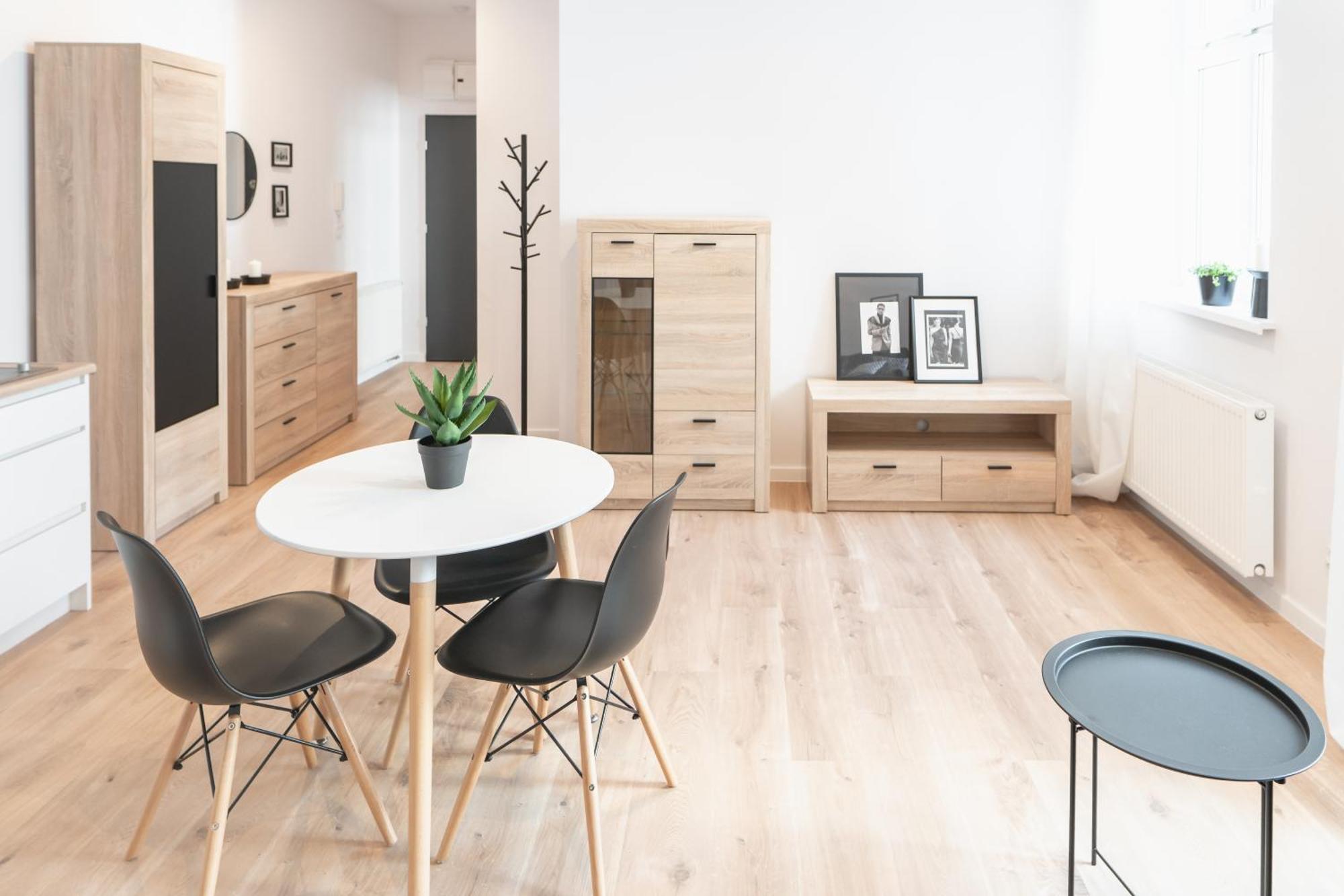 Apartamenty Pamiatkowa 11, 2 Rooms, Self Check In 24H Познан Екстериор снимка